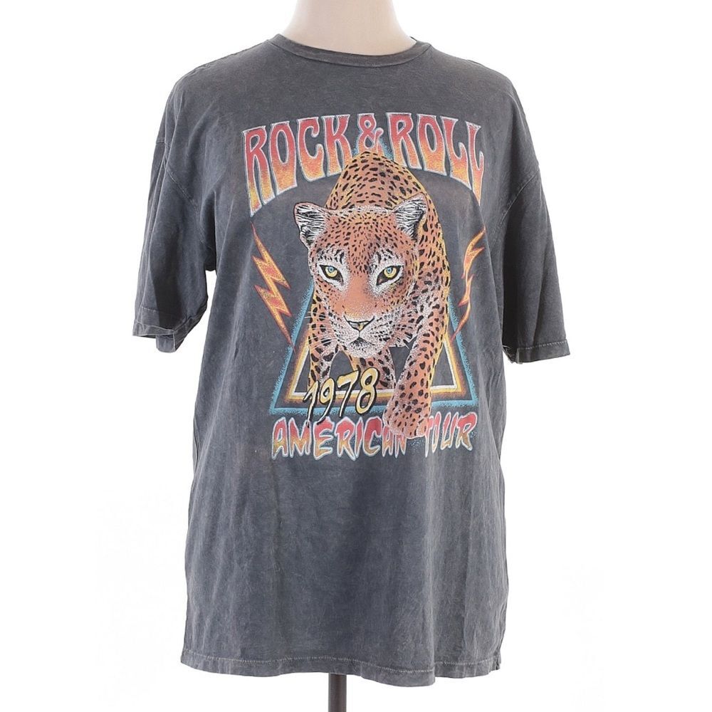 Tiger Print Vintage Inspired Band Tee Size XL